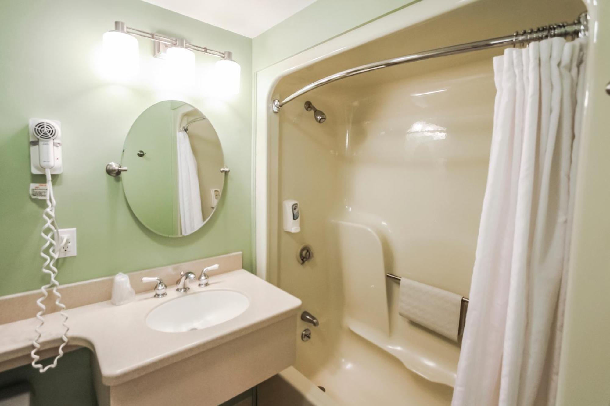 Holly Tree Resort West Yarmouth Bagian luar foto