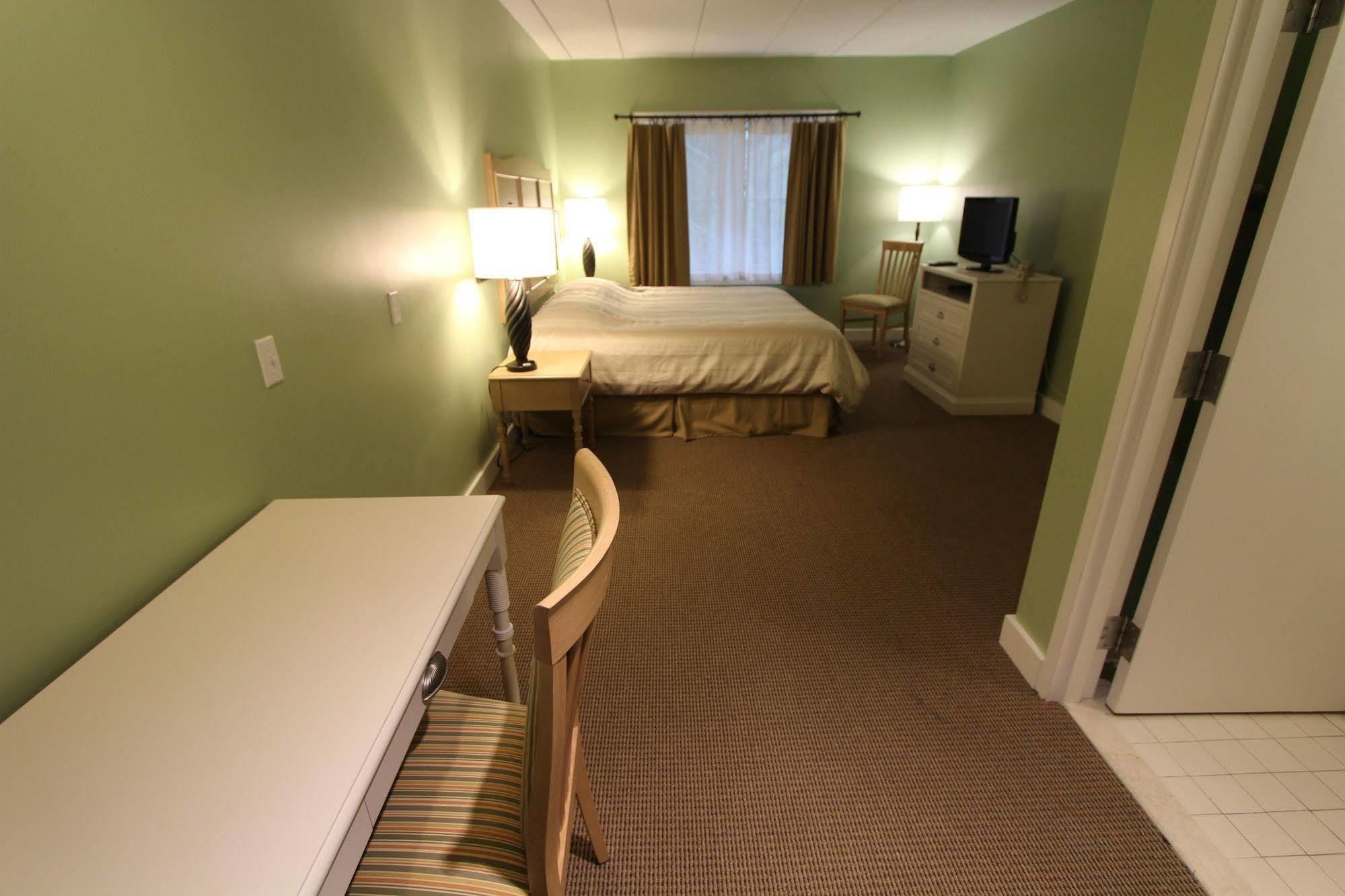Holly Tree Resort West Yarmouth Bagian luar foto